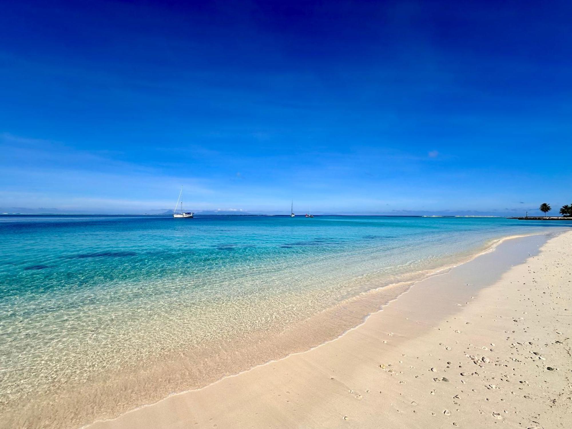 Meri Lodge Huahine Fare 外观 照片